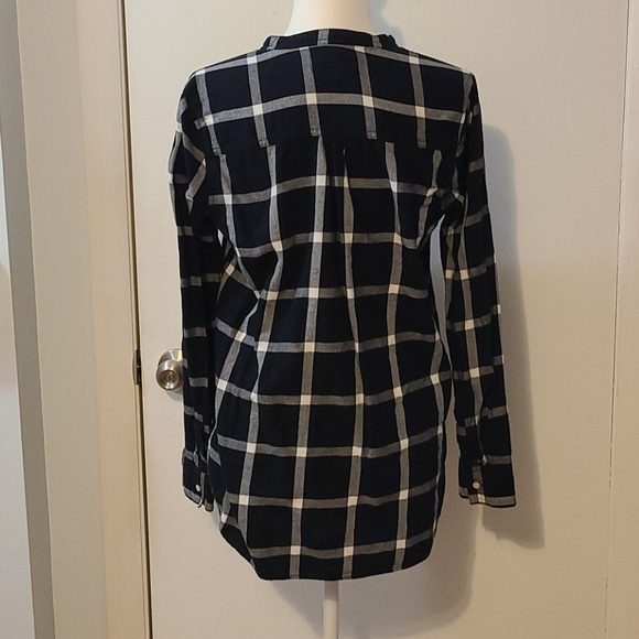 Old Navy Plaid Shirt - Picture 5 of 8